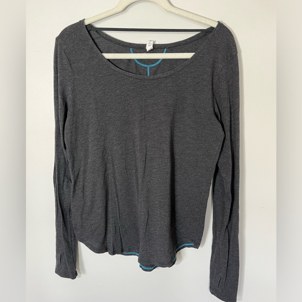 Under Armour Women’s Light Weight Cotton Modal Dark Gray Exercise Shirt Size M